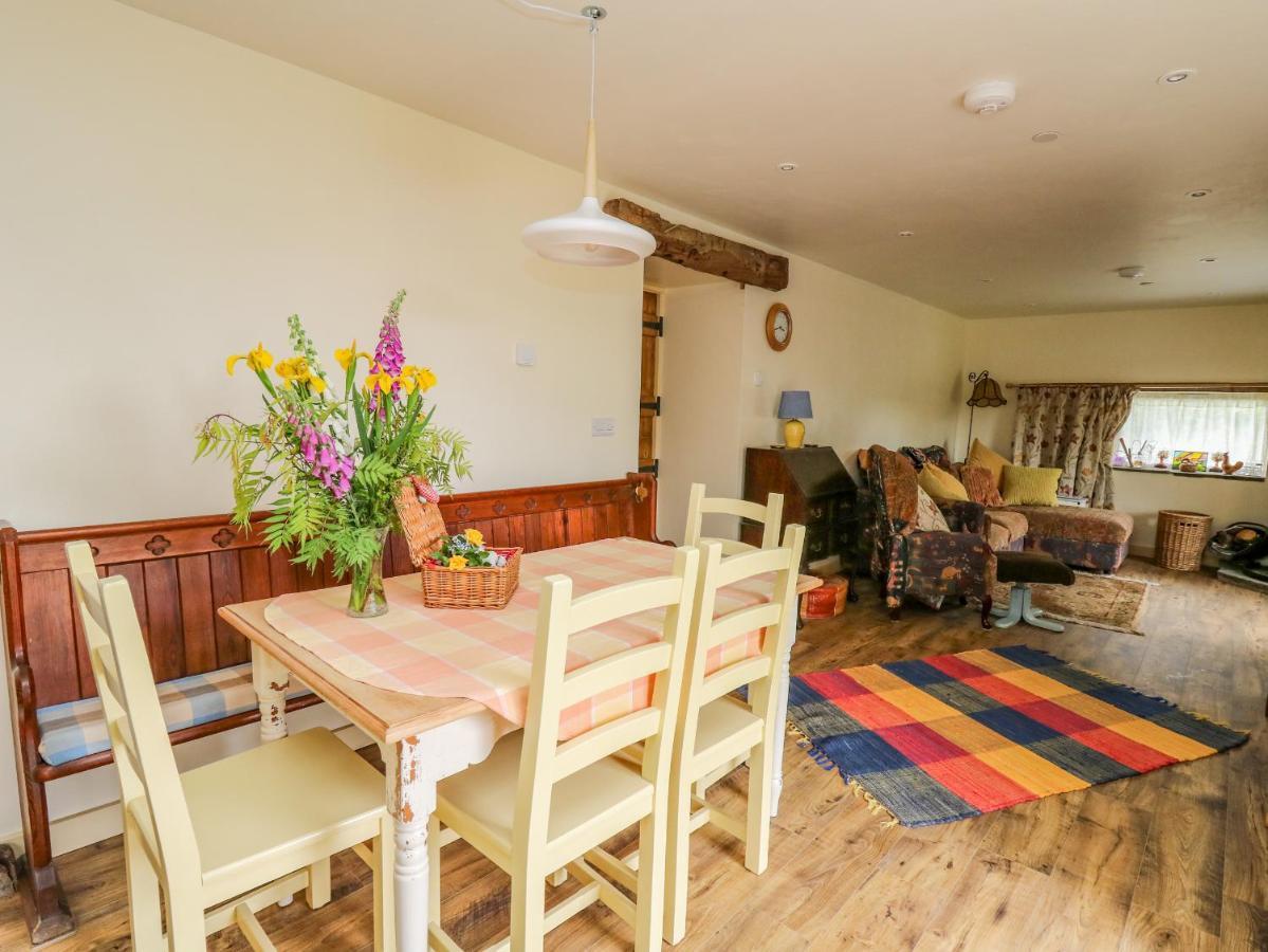 Buzzards Breg Villa Builth Wells Exterior photo